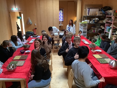 Gewürz- und Teeworkshop im Fliegenden Künstlerzimmer mit Sopo Kashakashvilli und Larry Bonćhaka (La Caoba)